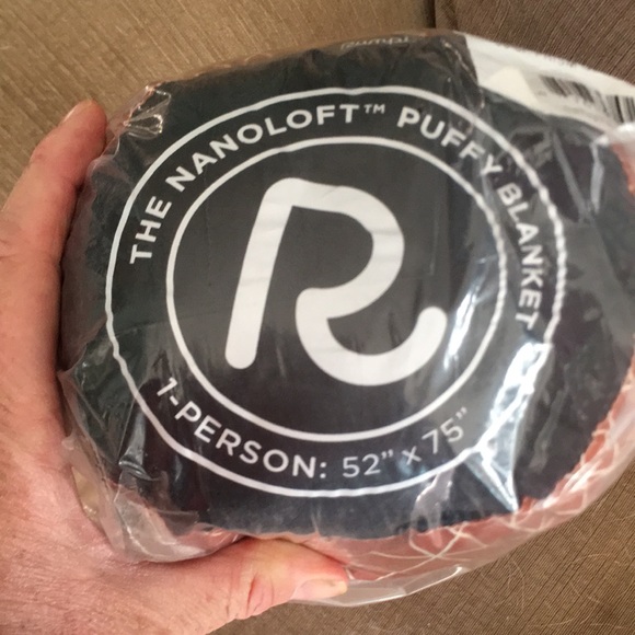 ๐ฅNWT๐ฅ RUMPL NANOLOFT BLANKET - Picture 2 of 2